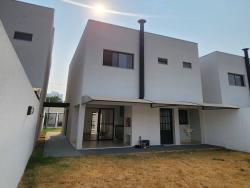 #697 - Casa para Venda em Cuiabá - MT - 2